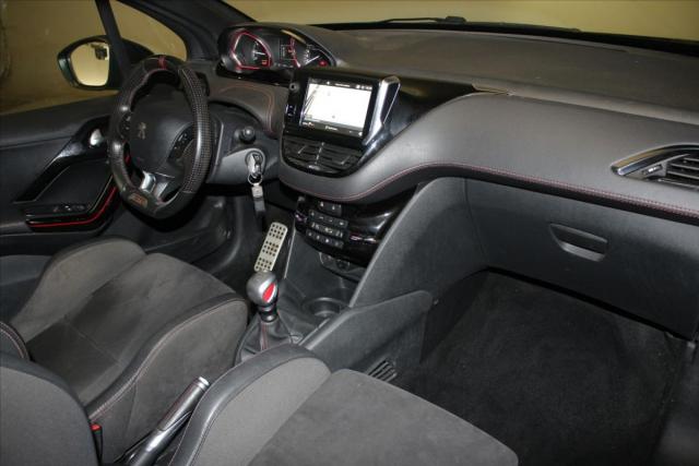 Peugeot 208 image 7