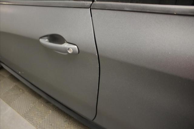 Peugeot 208 image 6