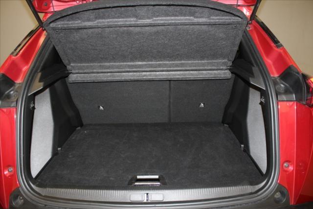 Peugeot 2008 image 2