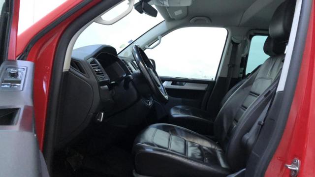 Volkswagen Multivan image 3