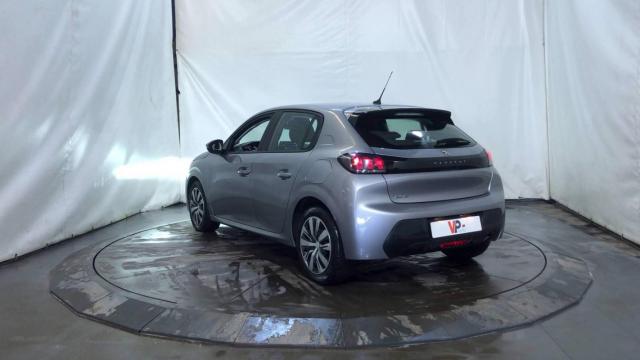 Peugeot 208 image 1
