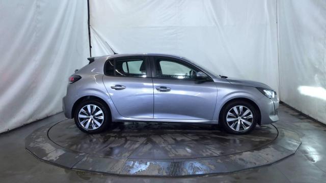 Peugeot 208 image 3