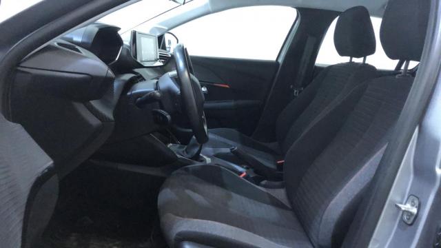 Peugeot 208 image 6