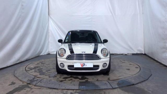 Mini Hatch image 7