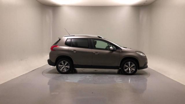 Peugeot 2008 image 1