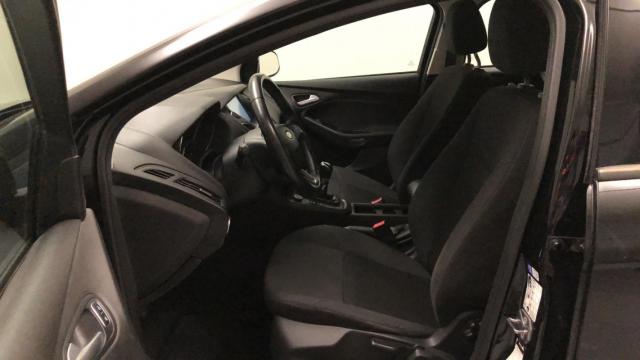 Ford Focus image 5