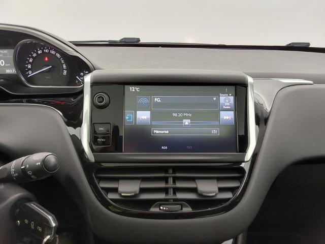 Peugeot 208 image 2