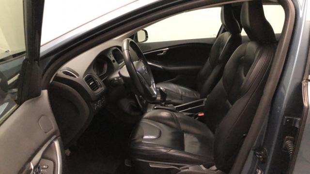 Volvo V40 image 2