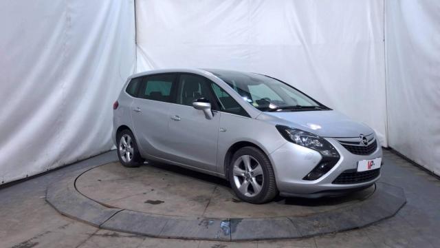 Opel Zafira Tourer image 4