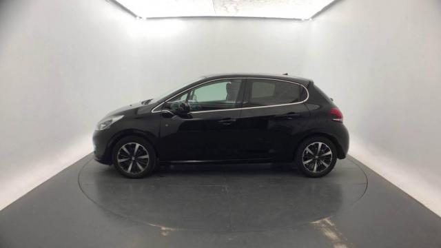 Peugeot 208 image 3