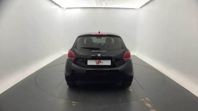 Peugeot 208 image 4