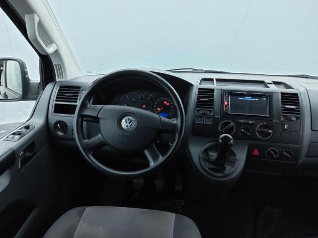 Volkswagen Multivan image 1