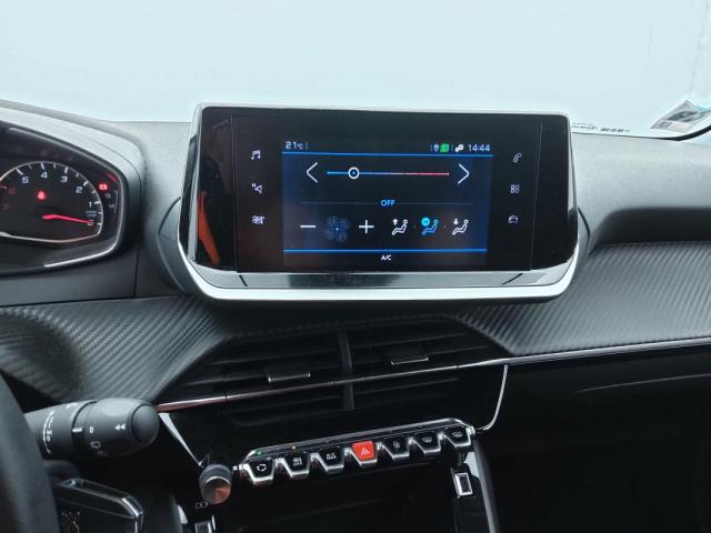 Peugeot 208 image 6