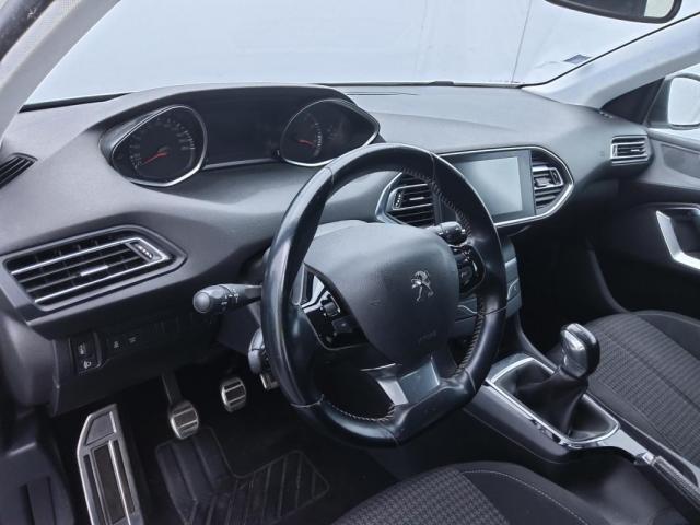 Peugeot 308 image 6