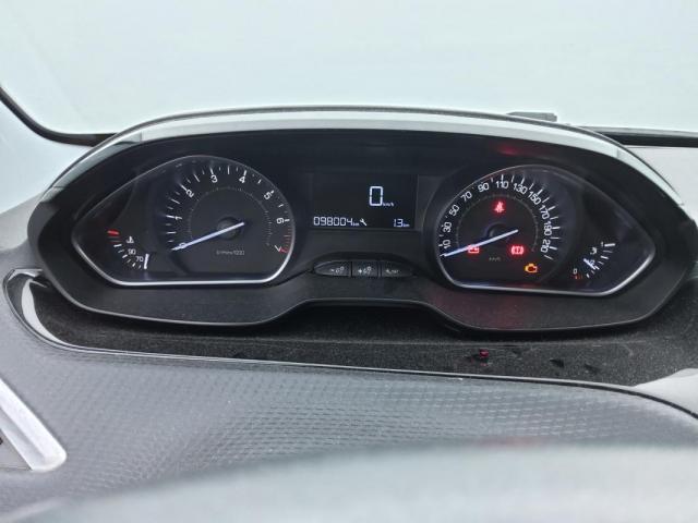 Peugeot 208 image 5