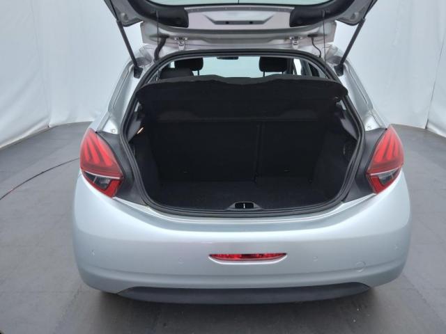Peugeot 208 image 4