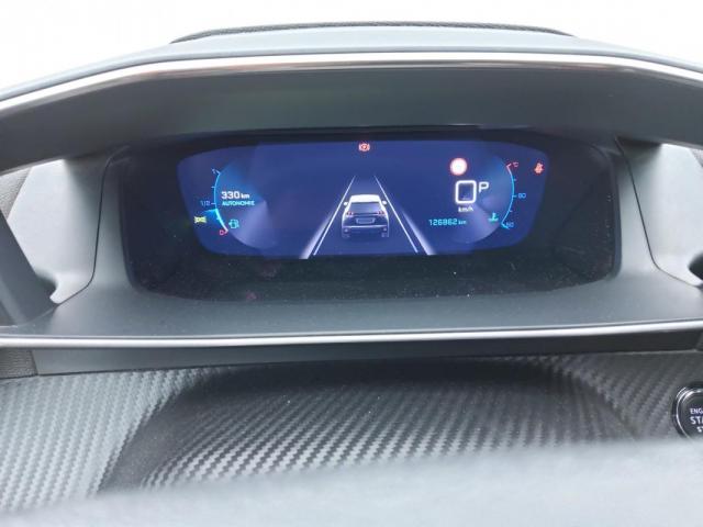 Peugeot 2008 image 8