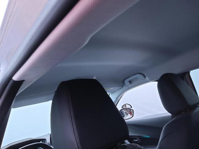 Peugeot 2008 image 2