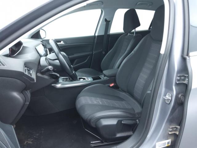Peugeot 308 image 6