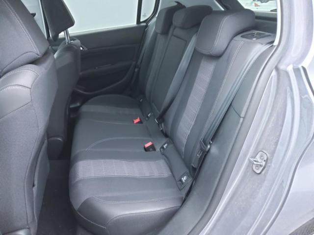 Peugeot 308 image 1
