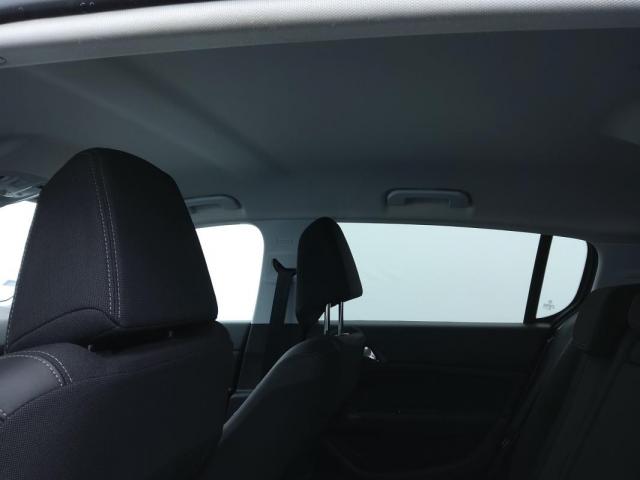 Peugeot 308 image 8