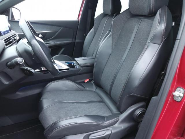 Peugeot 3008 image 3