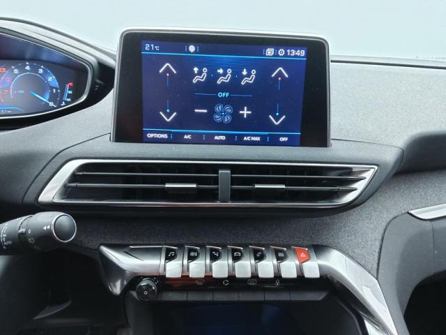 Peugeot 3008 image 2