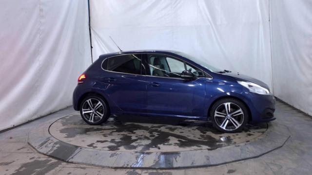 Peugeot 208 image 4