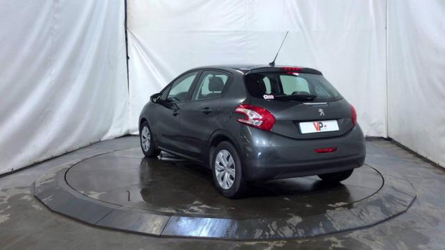 Peugeot 208 image 8