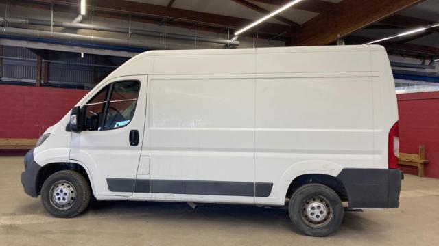Peugeot Boxer image 2
