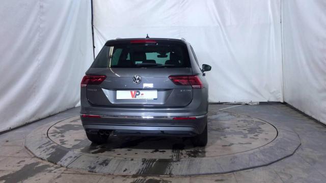Volkswagen Tiguan image 8