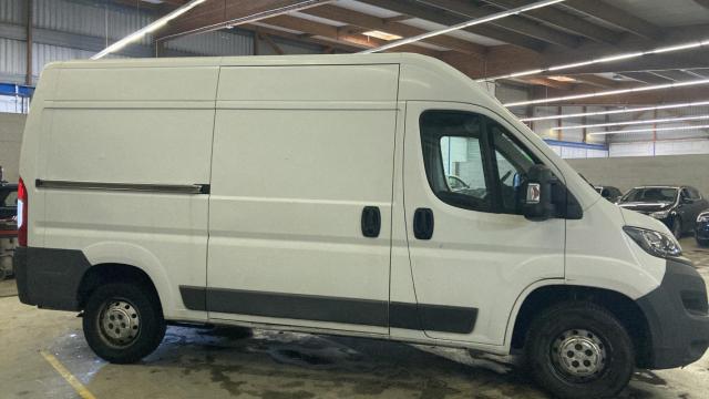 Peugeot Boxer image 3