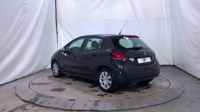 Peugeot 208 image 2
