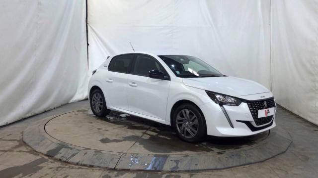 Peugeot 208 image 8