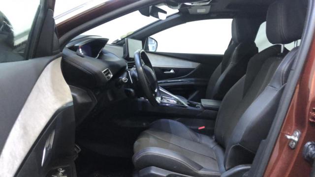 Peugeot 5008 image 2