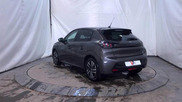 Peugeot 208 image 7