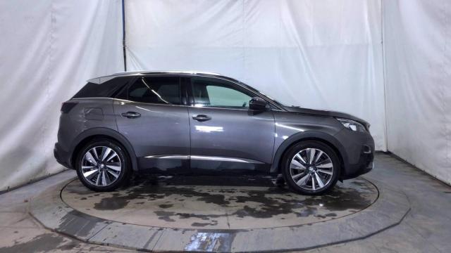 Peugeot 3008 image 3