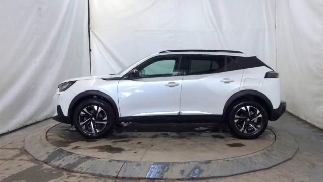 Peugeot 2008 image 2