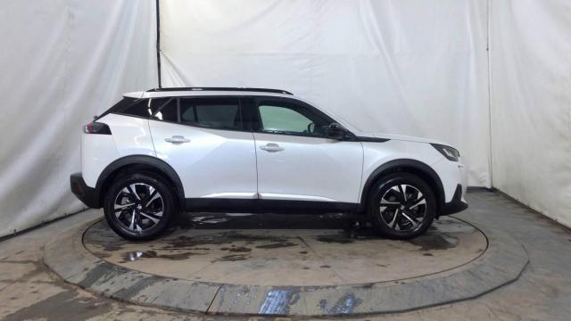 Peugeot 2008 image 1