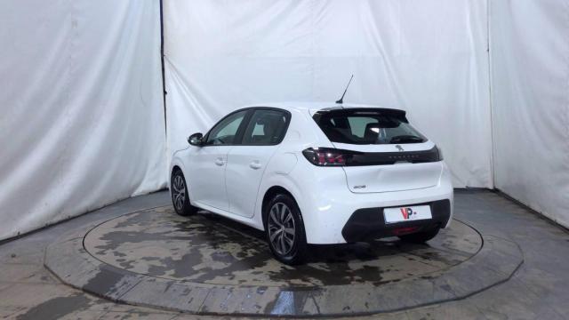 Peugeot 208 image 2