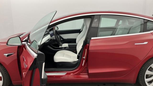 Tesla Model 3 image 4