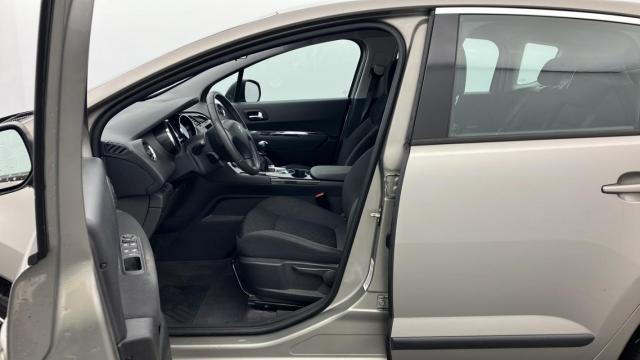 Peugeot 3008 image 8