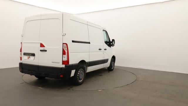 Renault Master image 2