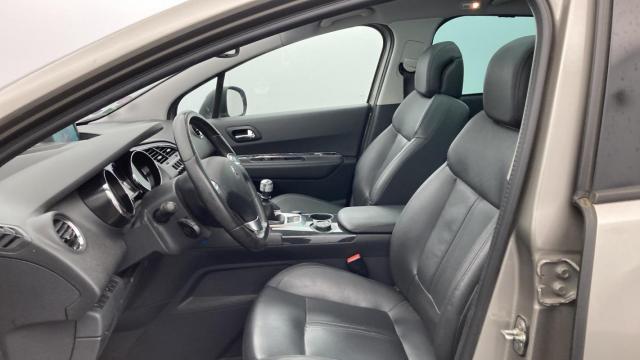 Peugeot 3008 image 3