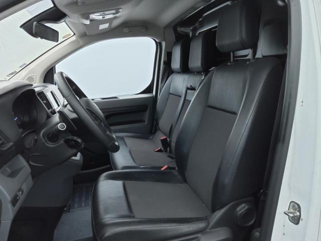 Citroen Jumpy image 2
