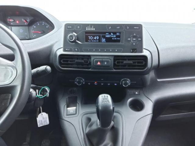 Peugeot Partner image 2