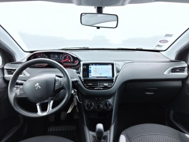 Peugeot 208 image 5