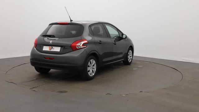 Peugeot 208 image 6