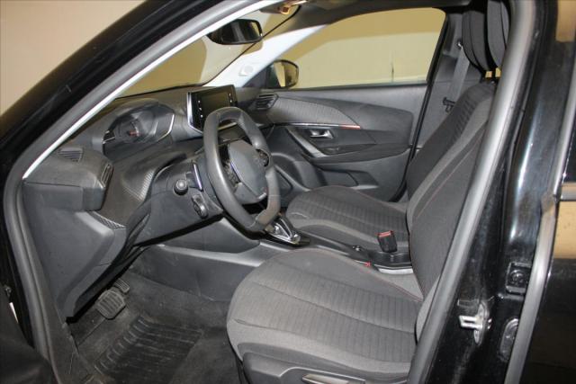 Peugeot 2008 image 4
