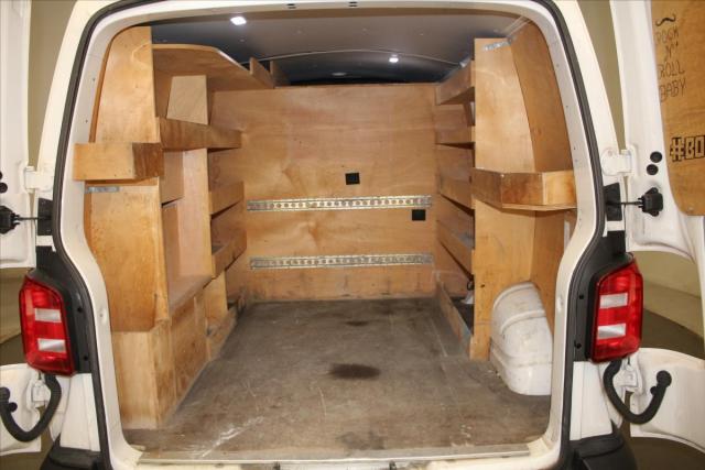 Volkswagen Transporter image 7